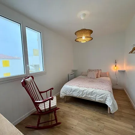 Appartement Eclatant 5 Pers Avec Balcon Et Garage - Fr-1-323-599 *